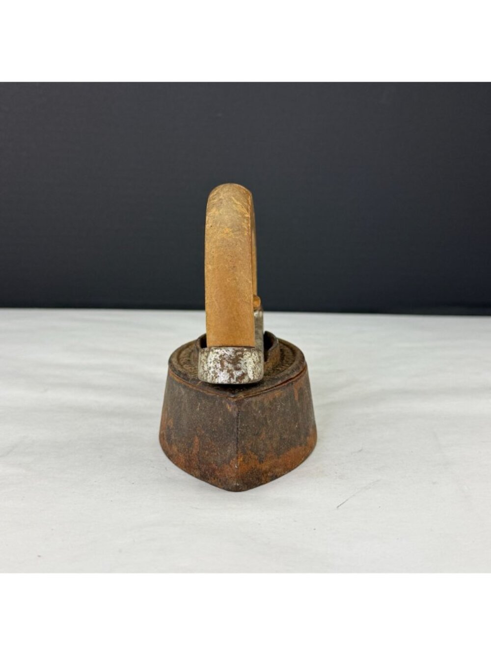 Vintage Colebrookdale Sad Iron With Wood Handle - Picture 4 of 13